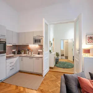 Cosy Center Apartment