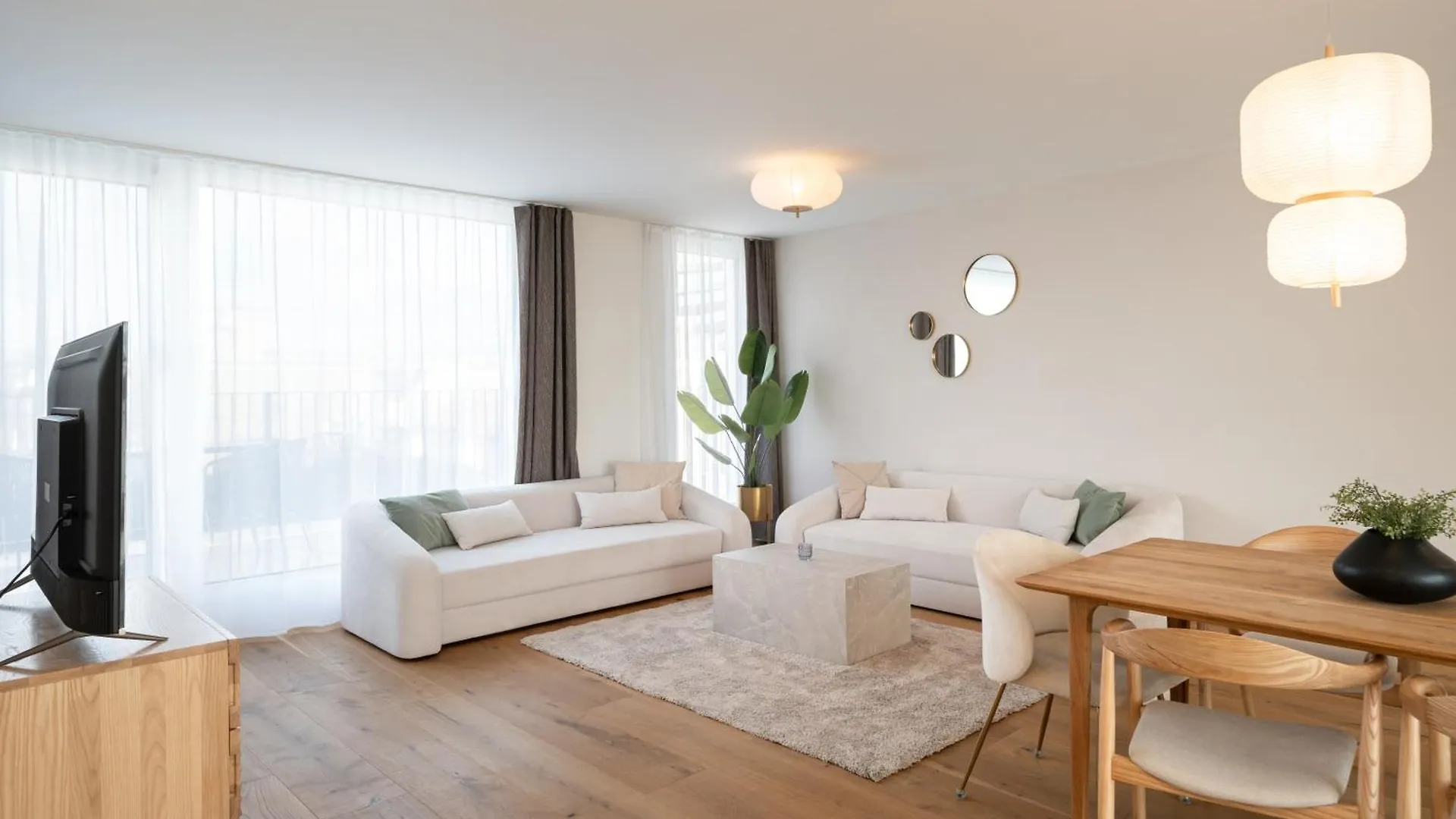 Vienna Heights Premium Apartments 0*,
