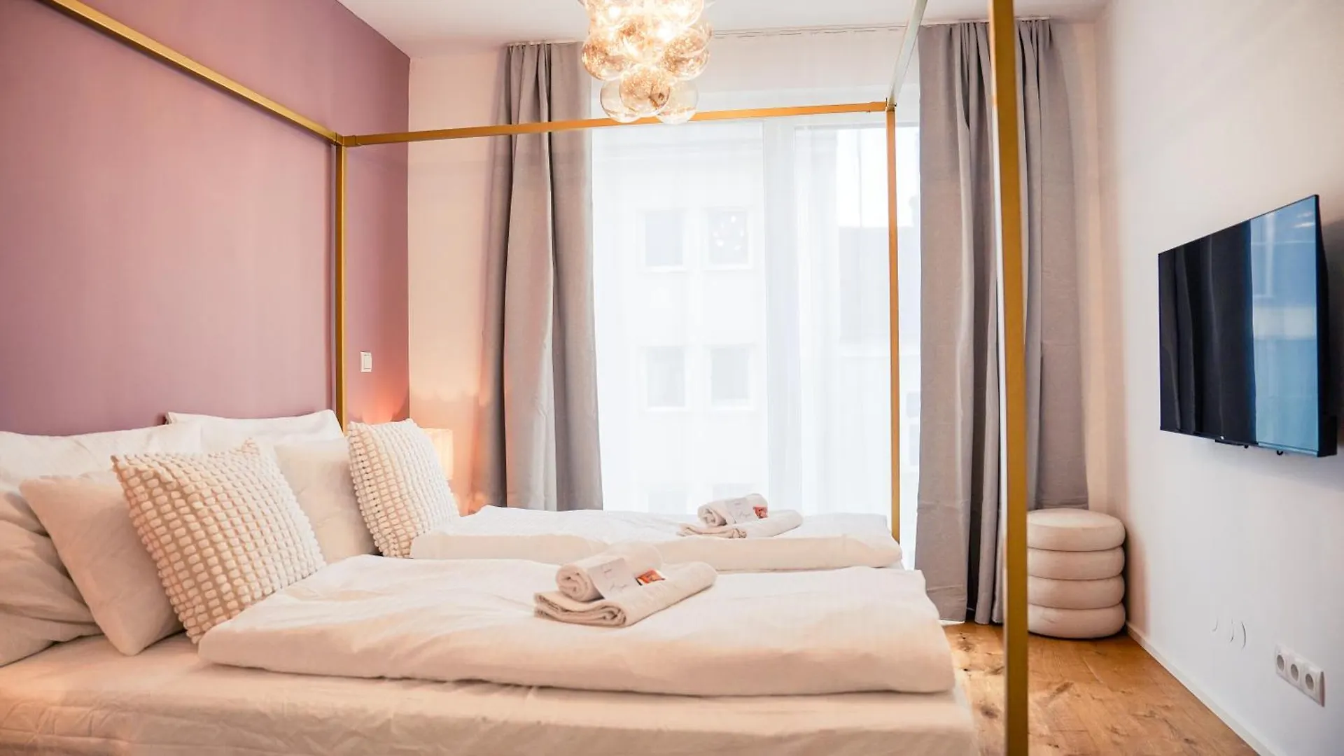 Vienna Heights Premium Apartments